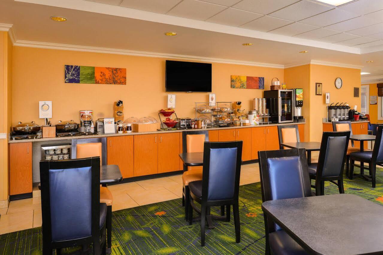 Holiday Inn Express Princeton By Ihg Exterior photo
